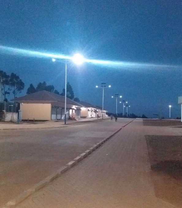 丽水市非洲科特迪瓦太阳能路灯工程